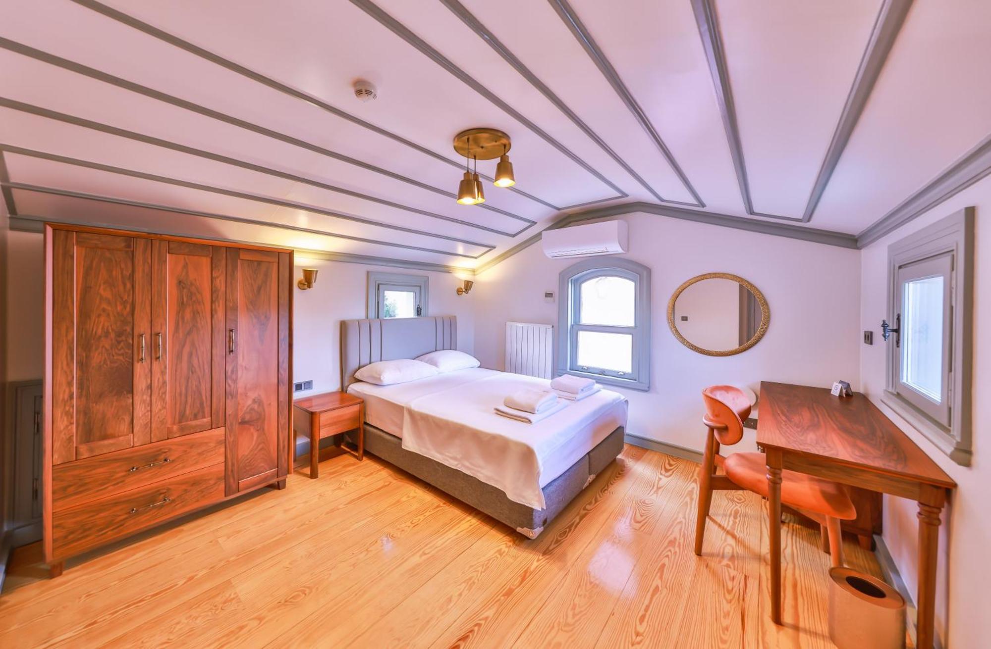 Otel Va Mansion *